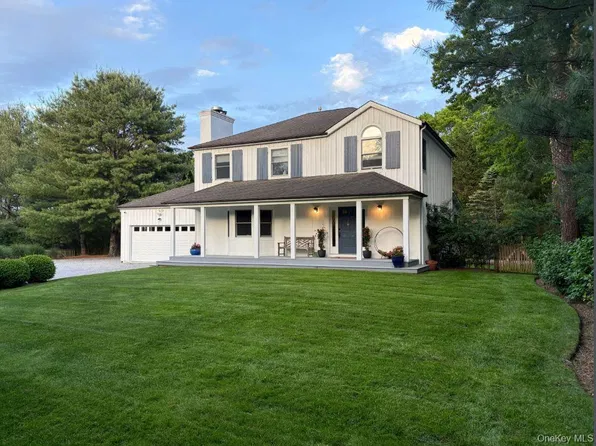 100 Wainscott NW Road, Wainscott, NY 11975