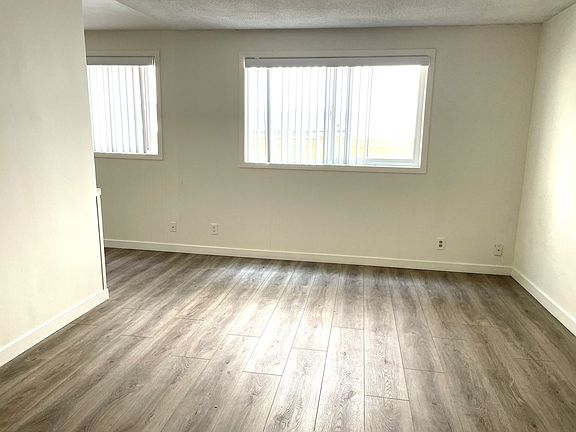 3rd image of 2008 Carnegie Ln #C