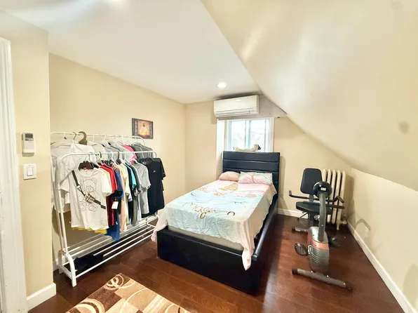 69 Humphrey Avenue image 24 of 41