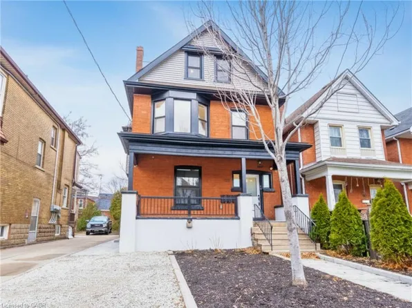 204 Balsam Ave S, Hamilton, ON L8M 3B8