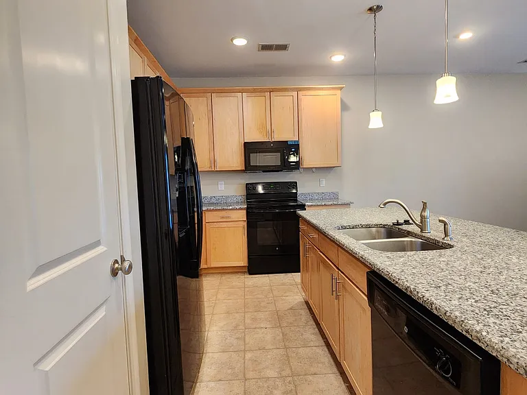 1915 D Fleming Rd — Photo 10