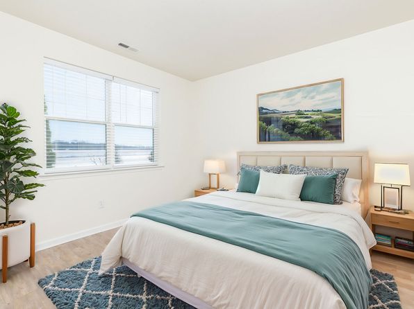 12001 Old Vine Blvd #21-101