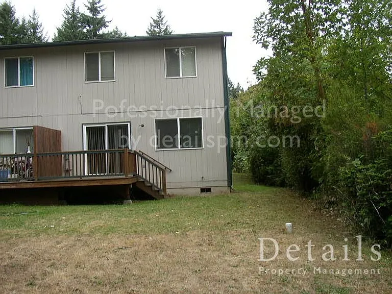 5210-5212 W Francis St — Photo 15