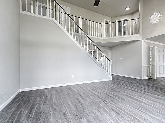 5th image of 2038 Biscayne Dr