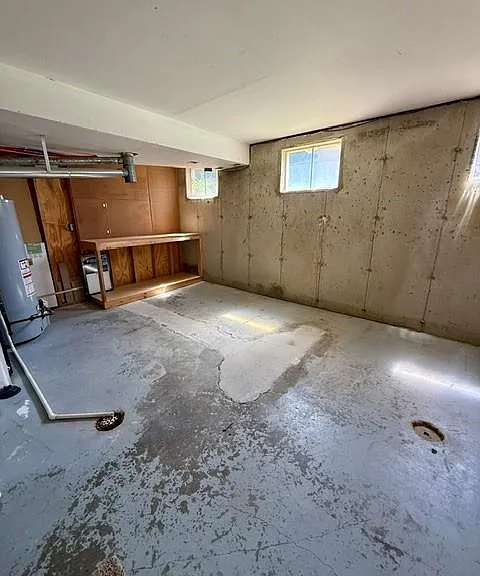 2700 Hereford St — Photo 20