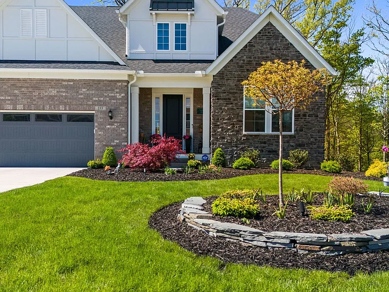 233 Lake Balaton Dr — Photo 7
