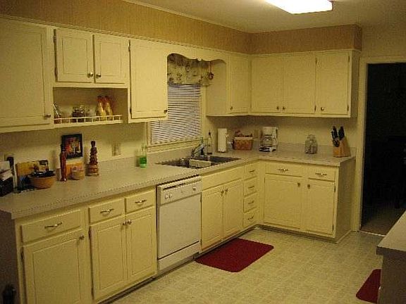 3rd image of 240 N Peach Street