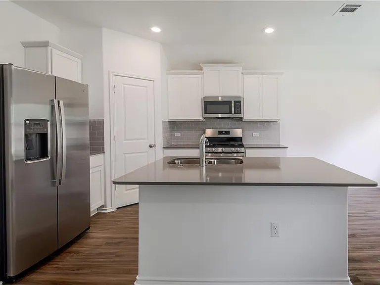 10724 Steinbeck Dr — Photo 8
