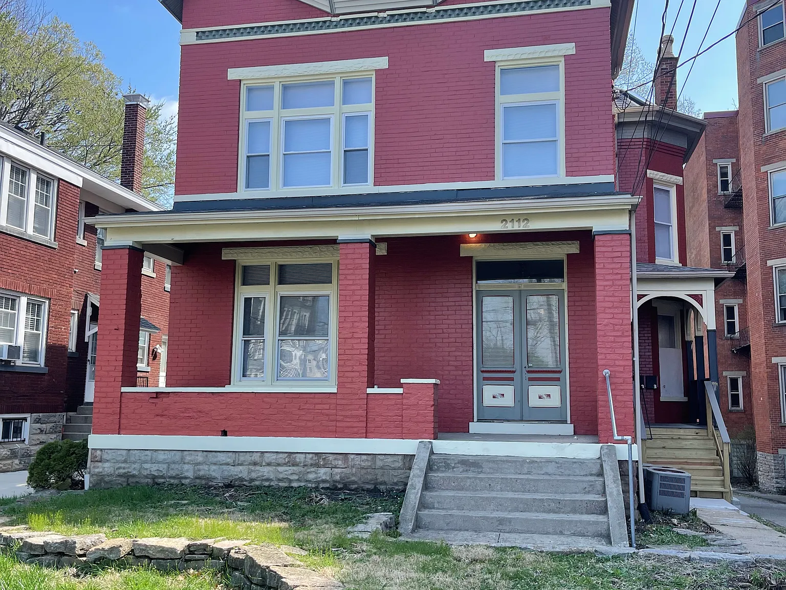 2112 Sinton Ave — Photo 1