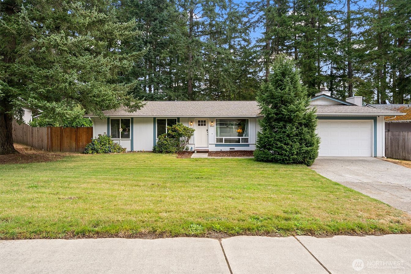 1st image of 3965 Celeste Court SE