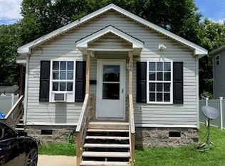 402 Webb St, Suffolk, VA 23434