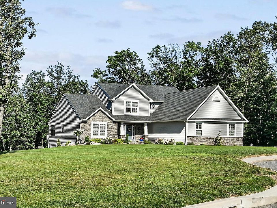 1st image of 33 Cisella Dr