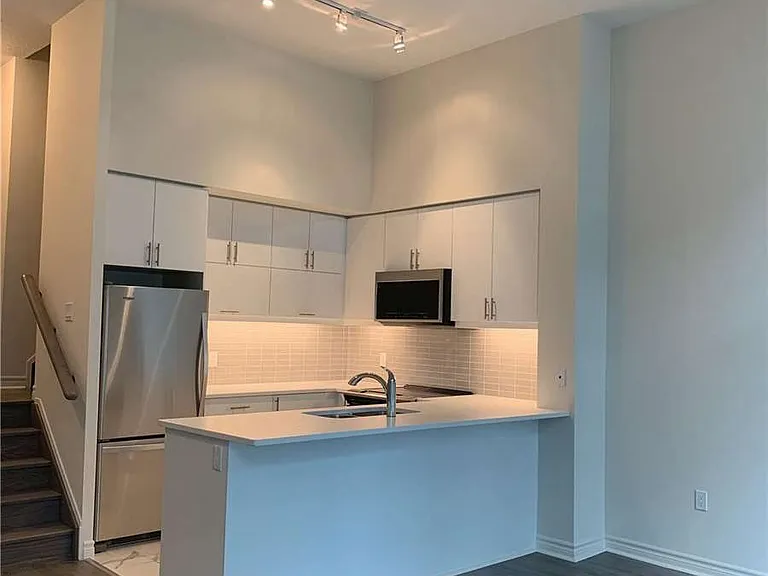 39 Annie Craig Dr #Townhouse 02 — Photo 12