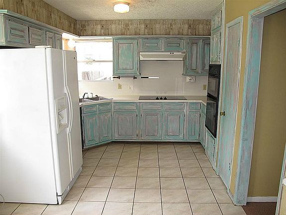 4th image of 8222 Amurwood Dr