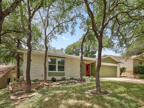 2nd image of 3411 Ambleside Dr