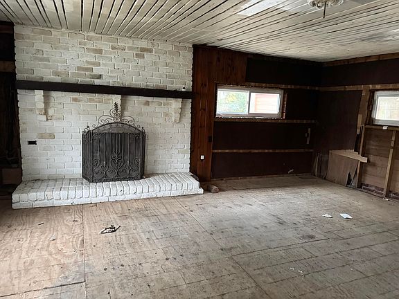 2nd image of 2752 N Coffey Rd