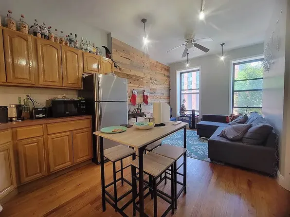 958 Atlantic Avenue 2 image 3 of 12