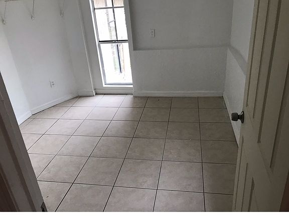 2nd image of 540 S Eucalyptus St #B
