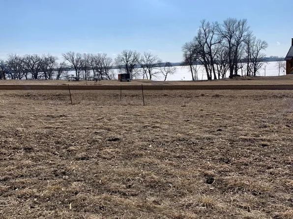 11 Royal Oaks Rd, Garvin, MN 56132