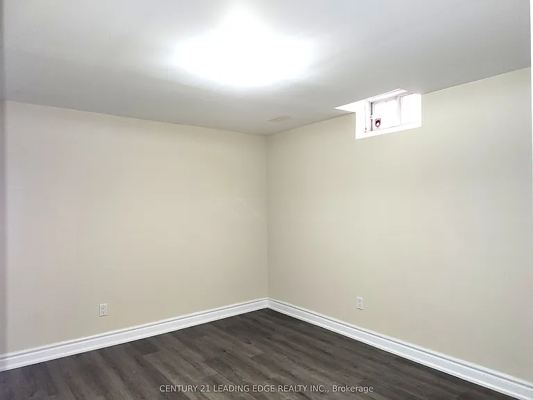 140 Roxbury St #BASEMENT — Photo 6