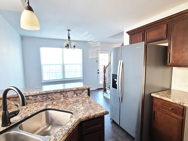 982 Dwight Eisenhower Way — Photo 11