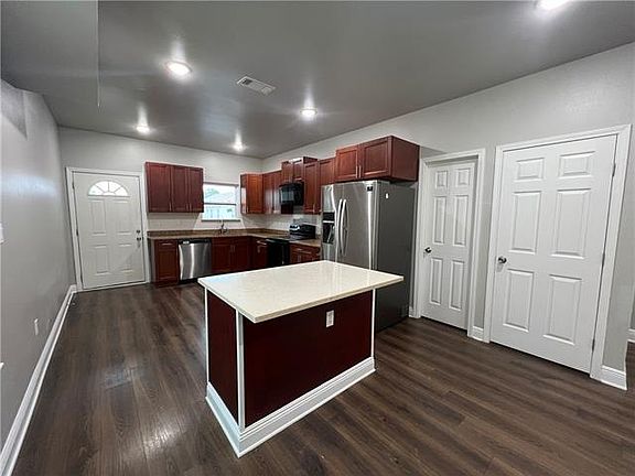 3rd image of 1218 Gordon St