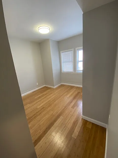 3 bed, 1300 sqft, $3,350 — Photo 4