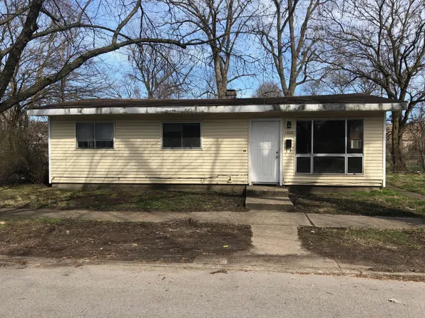 1428 Kessler Blvd, South Bend, IN 46616