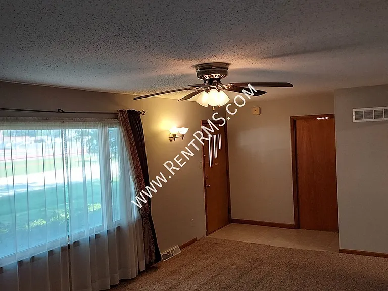 207 Chestnut St — Photo 3