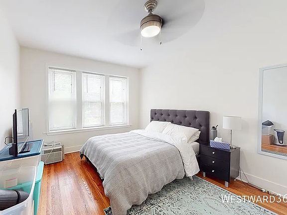 4th image of 4545 N Albany Ave #2