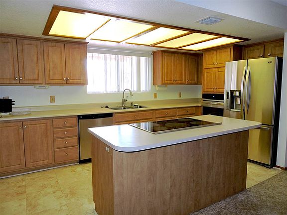 3rd image of 15224 S Avenue 4 E #1/2