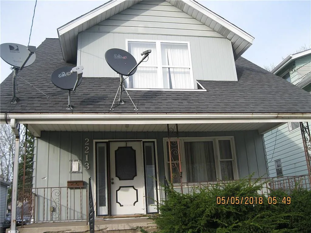 2213 Willow St photo 1
