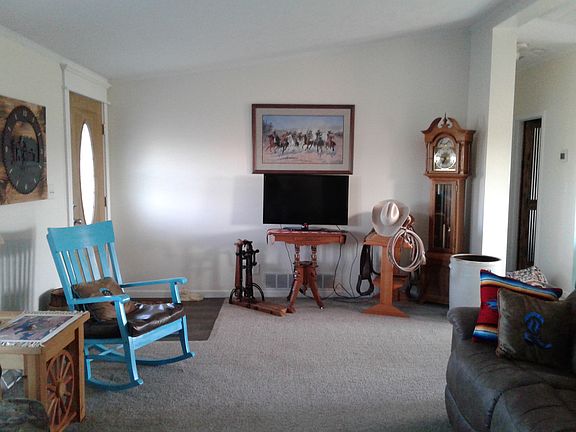 5th image of 19537 Carter Ln