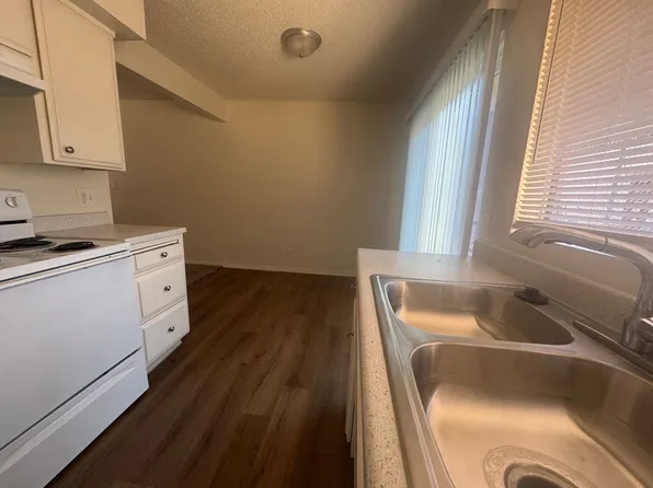 2 bedrooms, 1.5 bath Townhouse Style Apartment, 6440 Ardilla Ave #6440, Atascadero, CA 93422