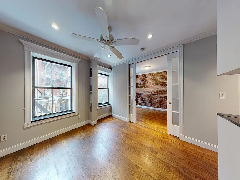 232 Elizabeth St #5B — Photo 4