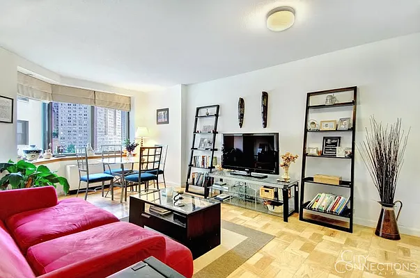 Rented by City Connections Realty | media 29