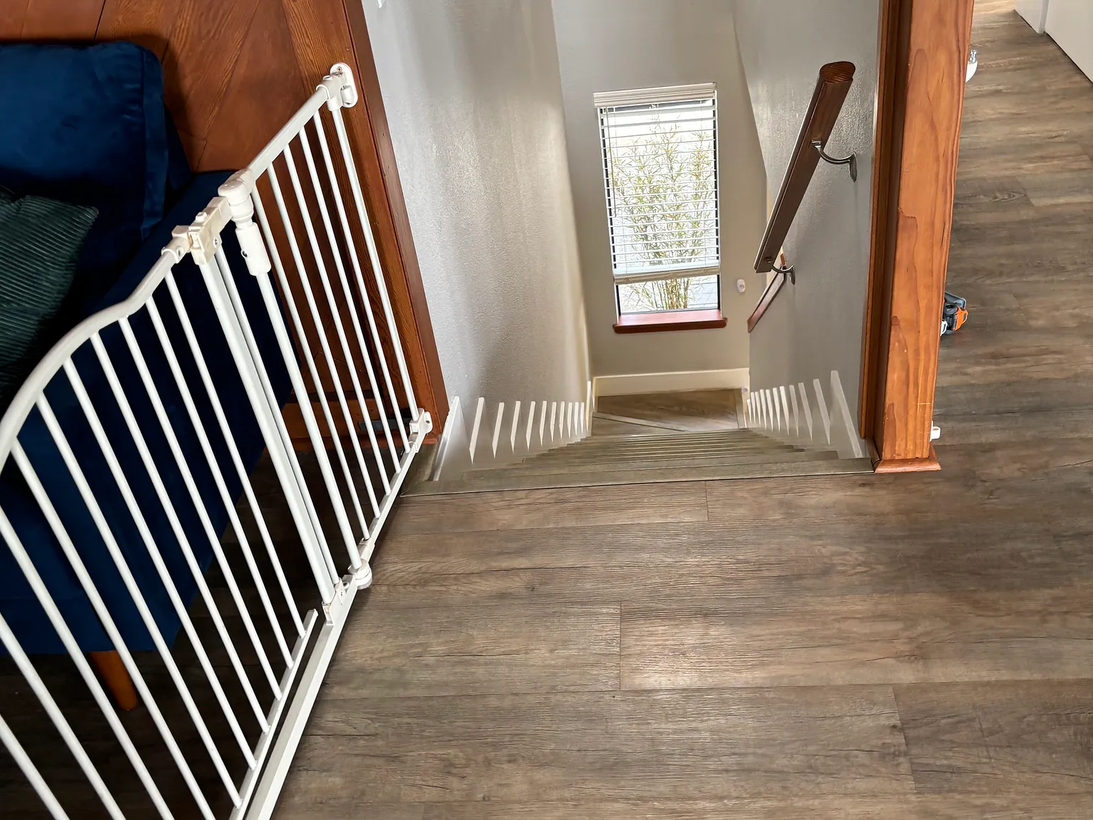 3196 Terrace Dr — Photo 2