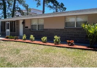 5770 Manchester St N, St Petersburg, FL 33703