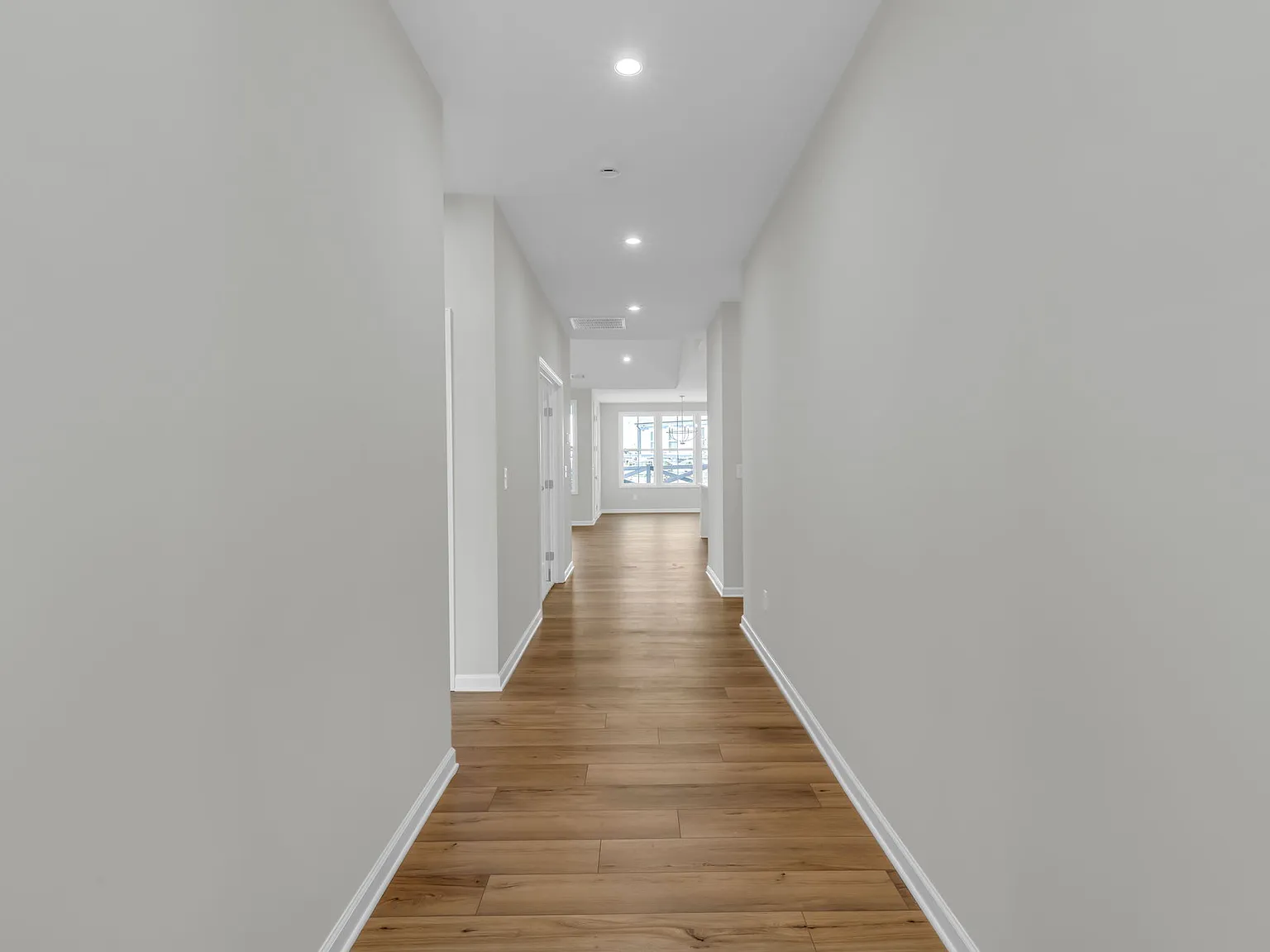 2 bed, 1740 sqft, $2,600 — Photo 2