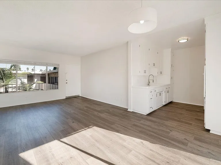 1831 Federal Ave #17 — Photo 1