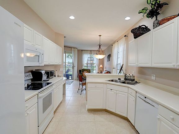 5th image of 22861 Sago Pointe Dr APT 1701