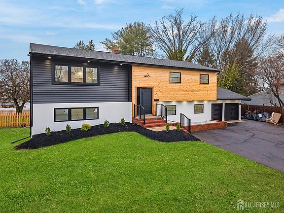 2nd image of 12 Barker Rd