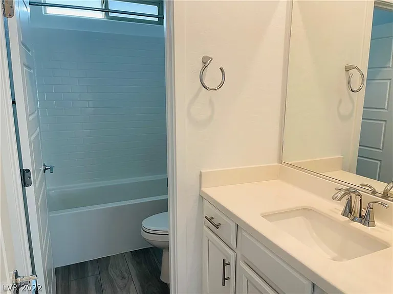 12364 Harbor Isle Ave — Photo 17