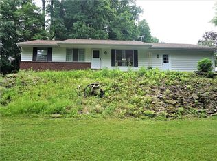 52 Brooktree Dr, Penfield, NY 14526