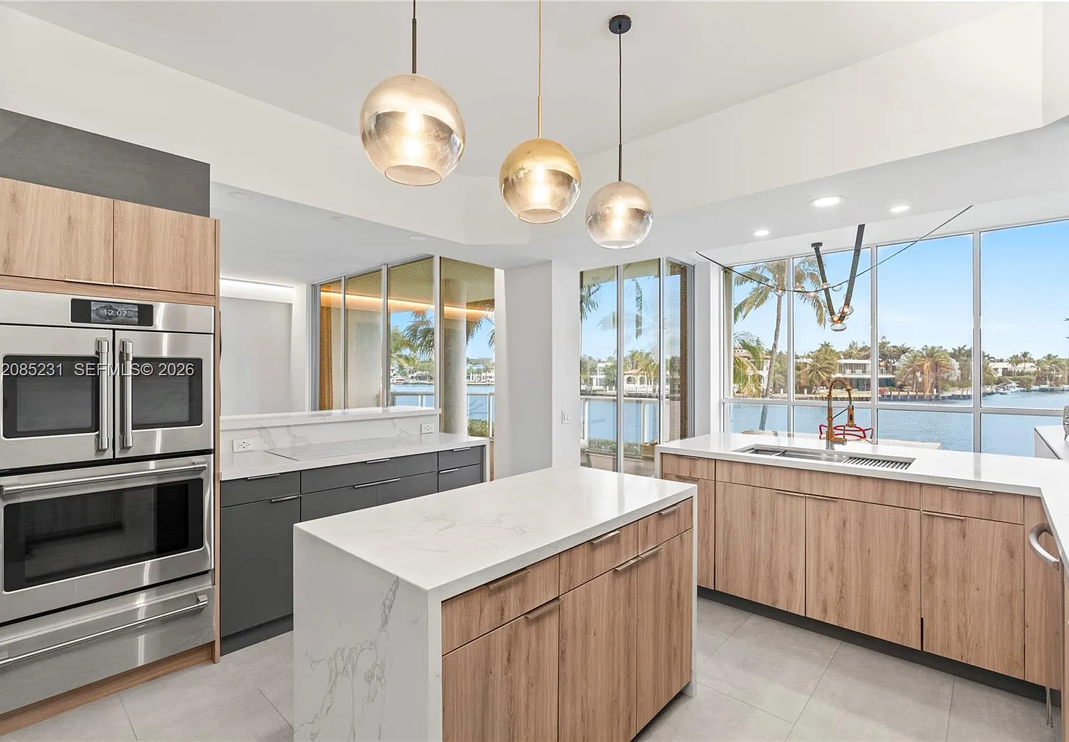 One Island Place Condo 1 — Photo 1
