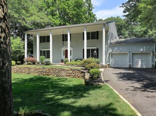 31 Voorhees Dr, Basking Ridge, NJ 07920