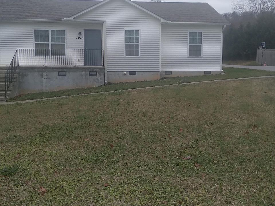 1st image of 3911 Valley View Dr NE