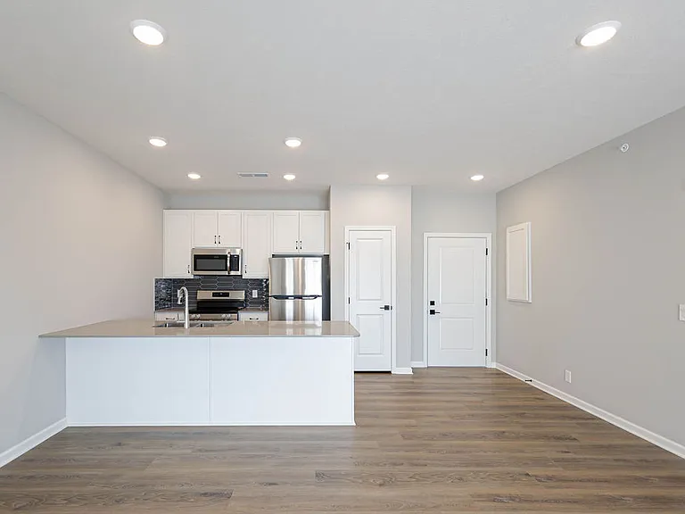 The Creek Apartments — Photo 43