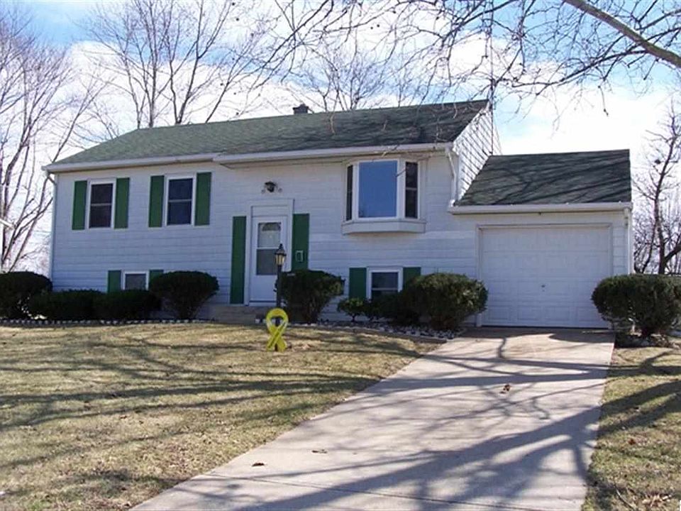 Home for Sale in Quincy, IL $89,900