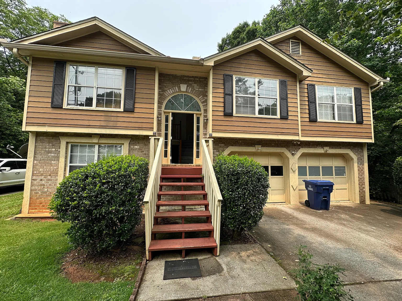 635 McCart Rd — Photo 1